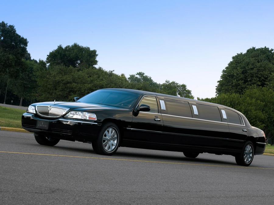 Lincoln Town Car Limousine '2003